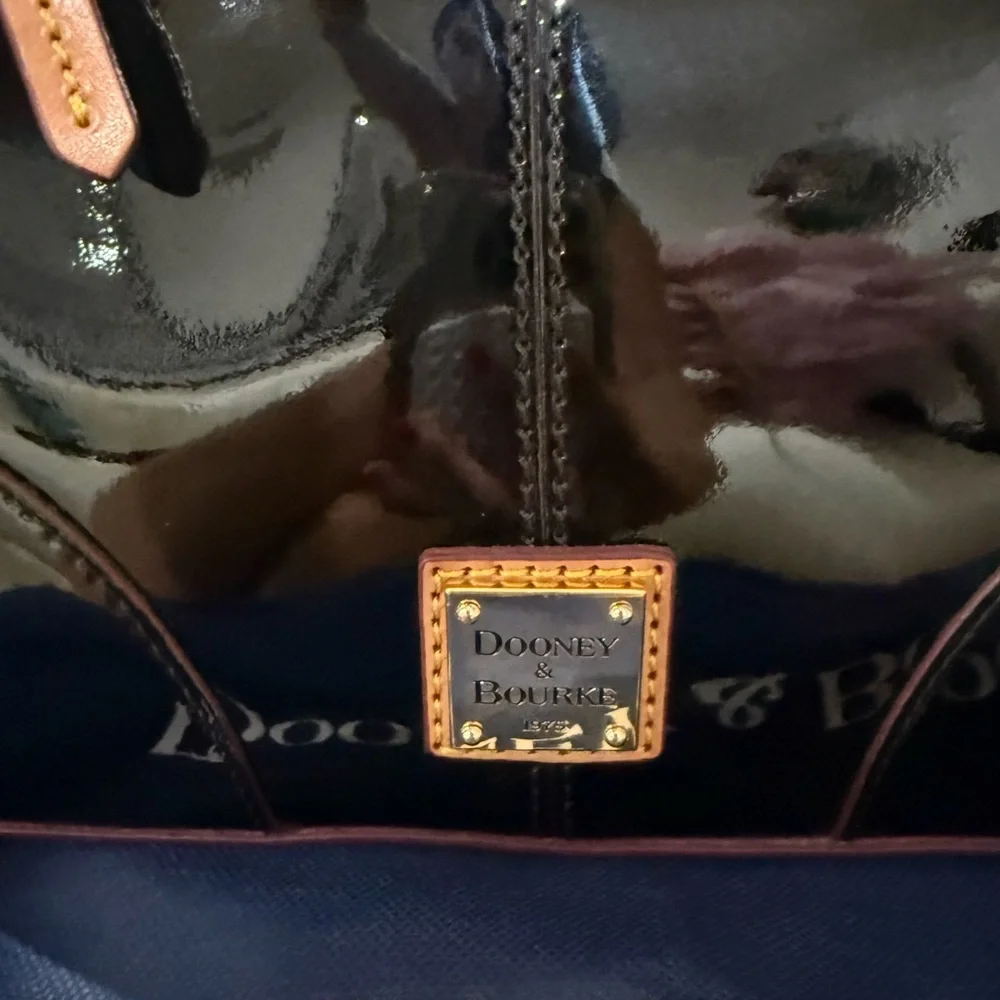 Dooney & Bourke Black Patent Leather Shoulder Bag with Tan Trim - Picture 2 of 9